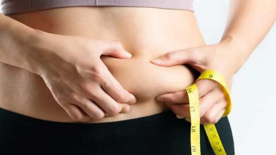 Weight Loss Tips: जिम में खूब पसीना बहाने और डाइट कम करने के बावजूद कम नहीं हो रहा मोटापा? ये हो सकती है बड़ी वजह Weight Loss Tips: जिम में खूब पसीना बहाने और डाइट कम करने के बावजूद कम नहीं हो रहा मोटापा? ये हो सकती है बड़ी वजह