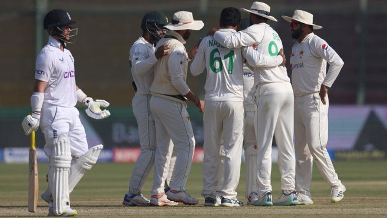 ENG vs PAK, 3rd Test: रेहान अहमद के दम पर इंग्लैंड ने बनाई पकड़, क्लीन स्वीप होने की कगार पर पाकिस्तान