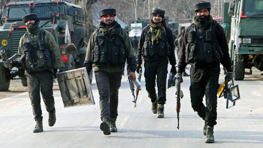 जम्मू-कश्मीर पुलिस को मिली बड़ी कामयाबी, शोपियां में लश्कर के 3 आतंकवादी ढेर 