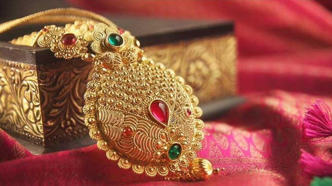 Gold Price 20 Dec: शादियों के सीजन से पहले सस्ता सोना खरीदने का सुनहरा मौका, 5700 रुपये गिरे दाम