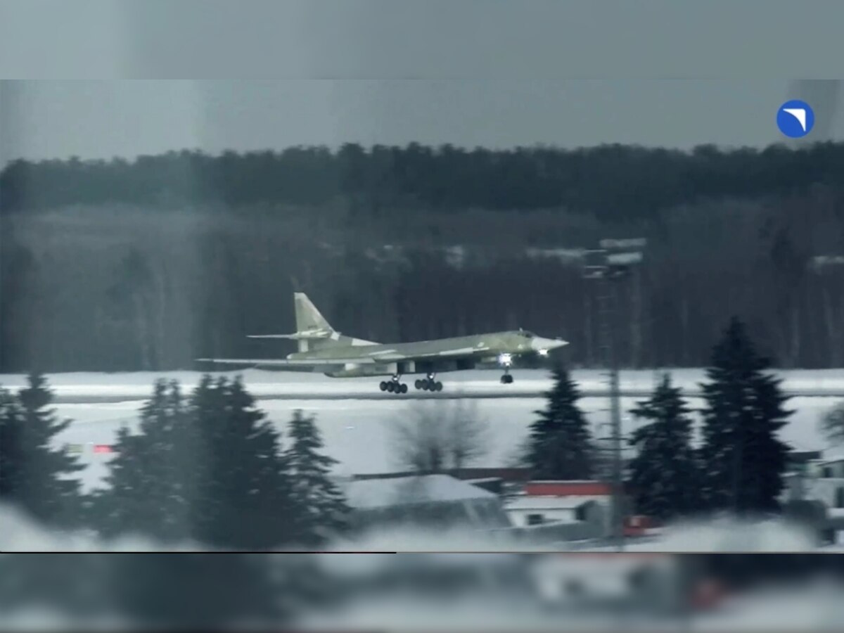 Tupolev Tu-160 Aircraft: पुतिन ने दुनिया को दिखाया 'मौत का हंस', US-चीन के हथियार भी साबित होंगे बौने