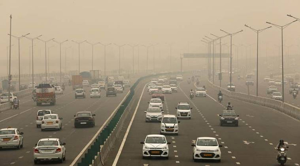 मौसम ने बदली अचानक करवट, IMD ने बताया- सफर के दौरान अपने रखें ये जरूरी चीजें मौसम ने बदली अचानक करवट, IMD ने बताया- सफर के दौरान अपने रखें ये जरूरी चीजें