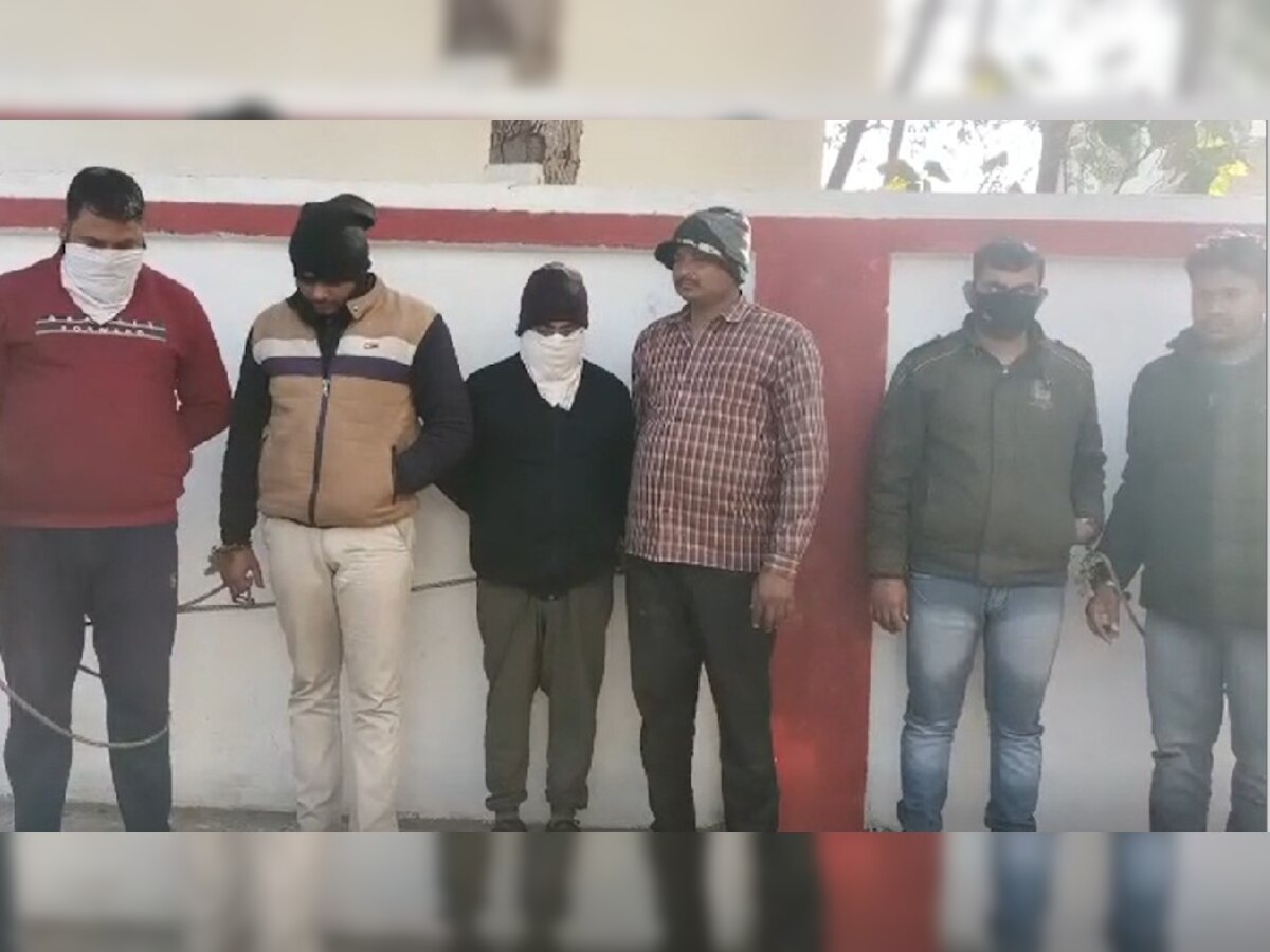 'पुष्पा' स्टाइल में चल रहा था चंदन तस्करी का गिरोह, UP पुलिस के हत्थे चढ़ा मथुरा का 'अल्लू अर्जुन'