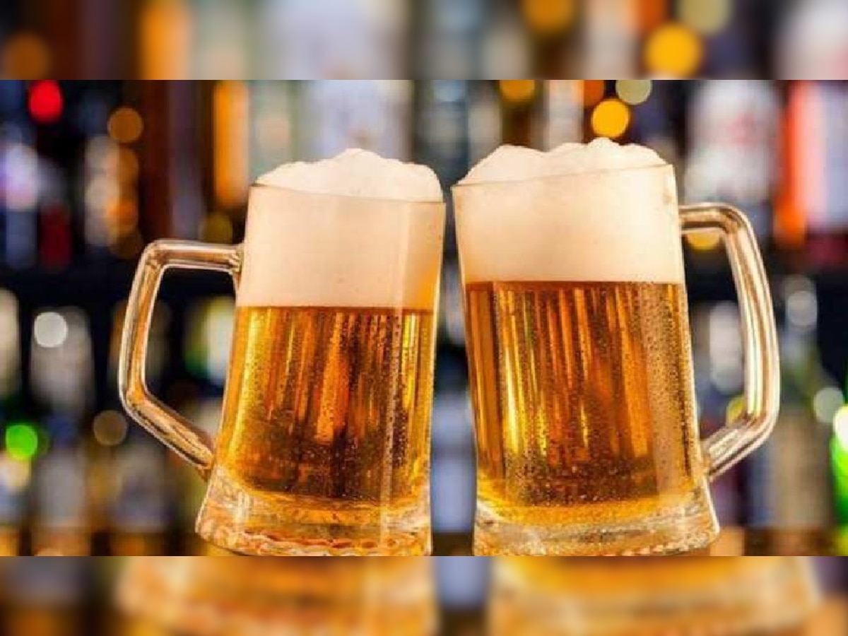 BEER Rate in UP : यूपी में नए साल से बीयर पीना महंगा, अंग्रेजी शराब के दीवानों को भी लग सकता है झटका