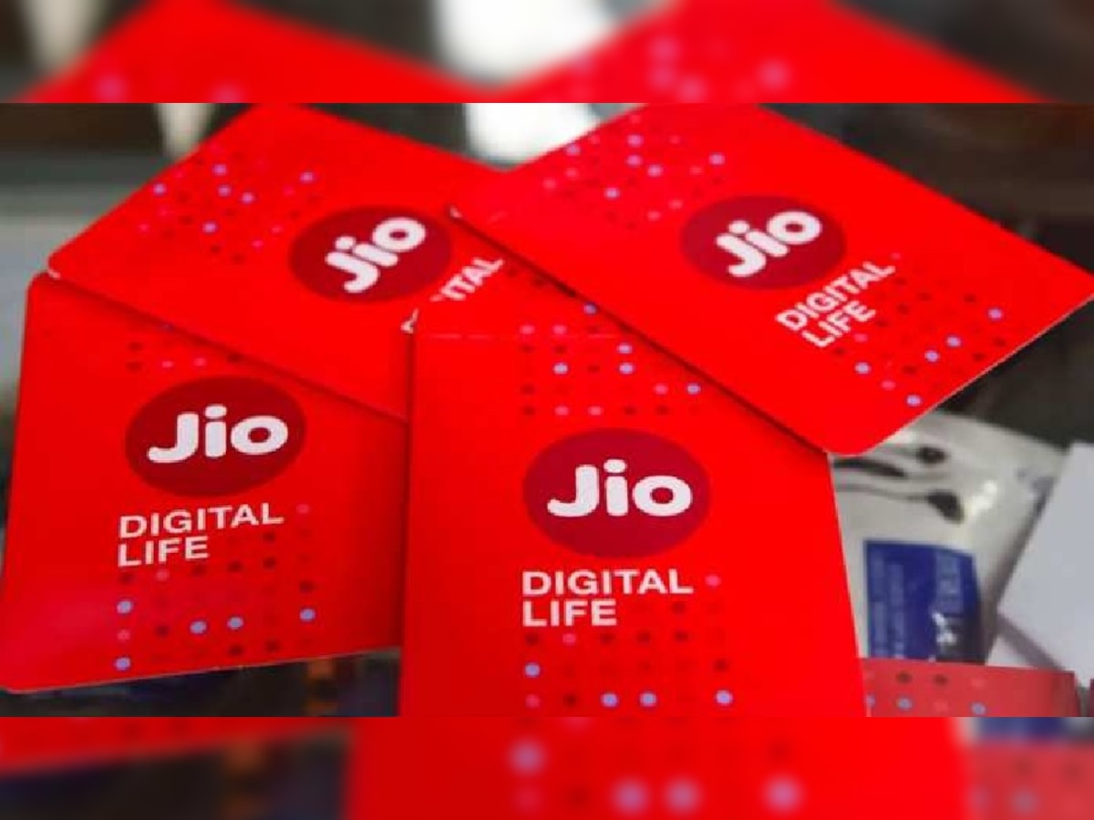 Jio New Year 2023 ऑफर, सालभर तक रोज मिलेगा 2.5GB डेटा, जानें एयरटेल वोडाफोन से कितना सस्ता