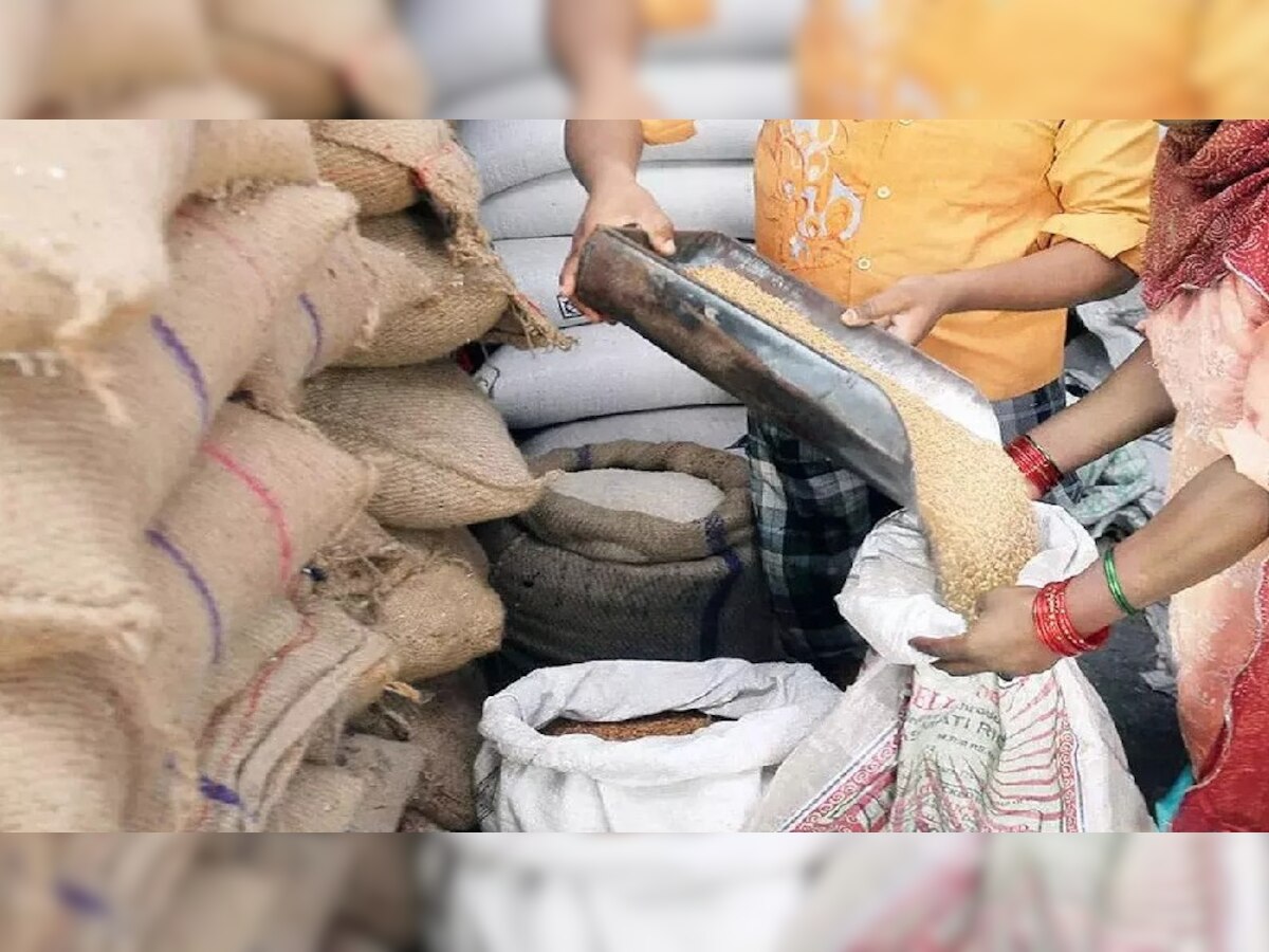 Free Ration: नए साल में सरकार ने जनता को दिया तोहफा, अलगे एक साल तक मिलेगा फ्री राशन