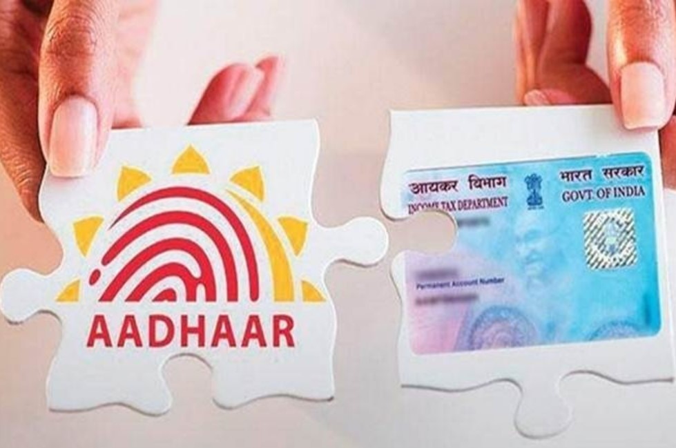 Aadhaar Pan Link: आयकर विभाग इस तारीख के बाद रद्द कर देगा इन लोगों का पैन कार्ड, न करें देरी