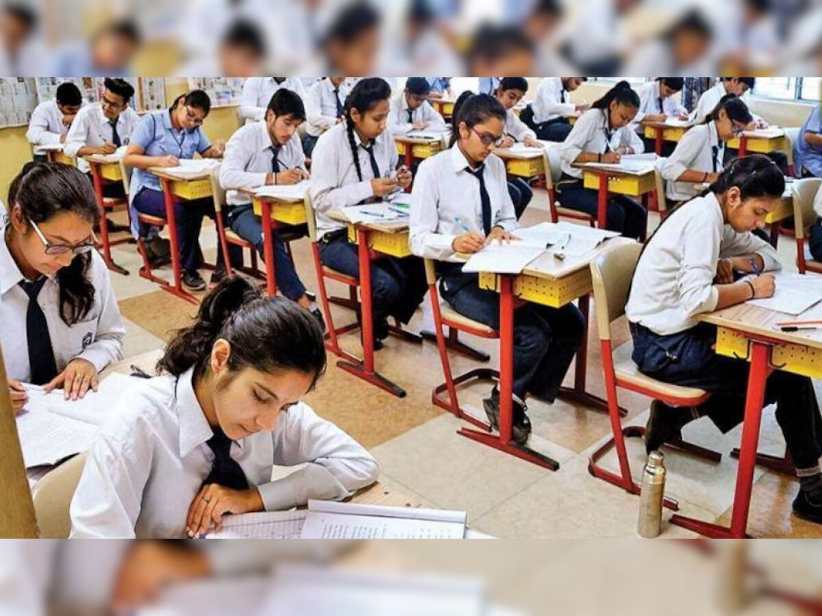 Board exams: बोर्ड परीक्षा के लिए छात्रों को जगाएंगे मंदिर और मस्जिद, सरकार ने बनाया ये अनोखा प्लान