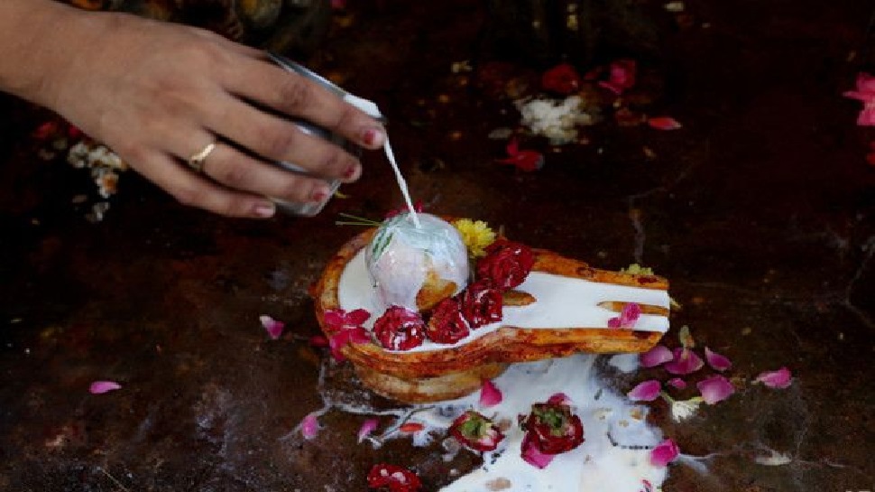 दुग्धाभिषेक