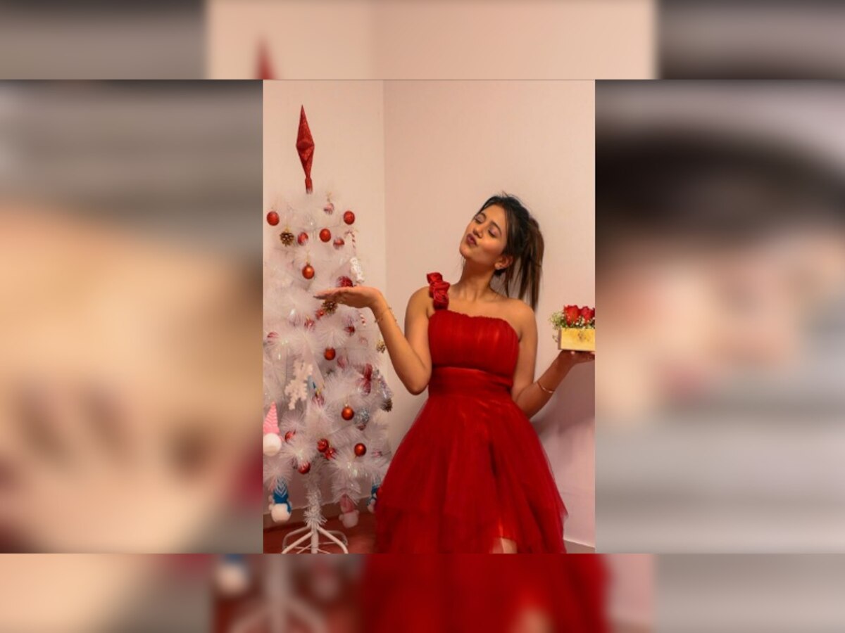 Anjalixvideo - Anjali Arora viral video on Christmas looking hot and sexy Nude makeup and  mini red frock Instagram reel Atdnh | Anjali Arora Video: à¤…à¤‚à¤œà¤²à¥€ à¤…à¤°à¥‹à¤¡à¤¼à¤¾ à¤¨à¥‡  à¤¨à¥à¤¯à¥‚à¤¡ à¤®à¥‡à¤•à¤…à¤ª à¤”à¤° à¤®à¤¿à¤¨à¥€ à¤«à¥à¤°à¥‰à¤• à¤®à¥‡à¤‚