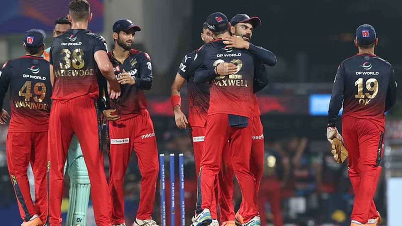 IPL 2023: सिर्फ एक सीजन में 1550 गुना कम होगी सैलरी, देखें वो 5 खिलाड़ी जिन्हें आईपीएल में हुआ सबसे ज्यादा नुकसान