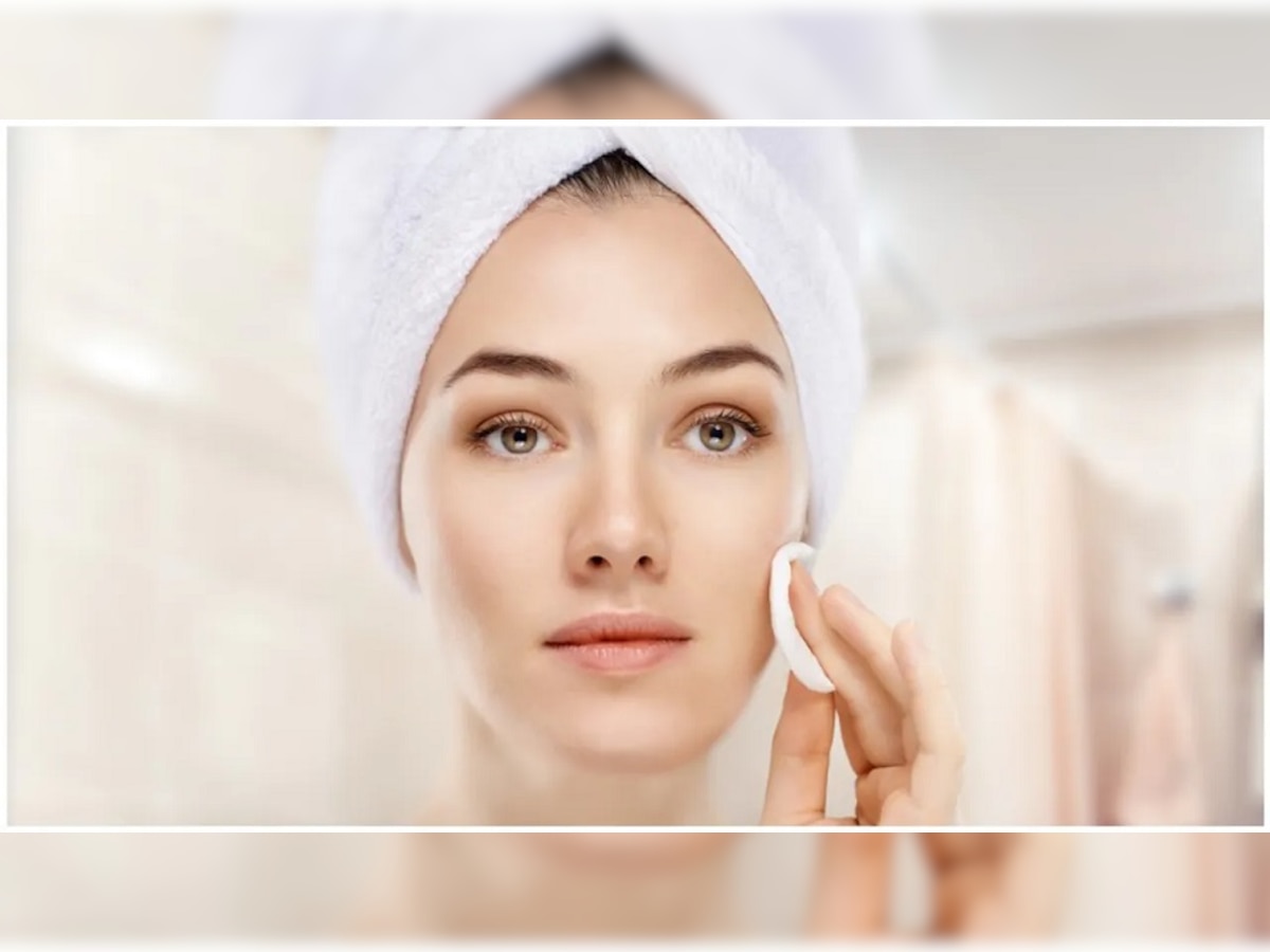 Skin Care Tips: अगर इस तरह रखा स्किन का ख्याल तो हमेशा रहेंगे जवां, करिश्मा कपूर जैसा पाएंगे Face ग्लो