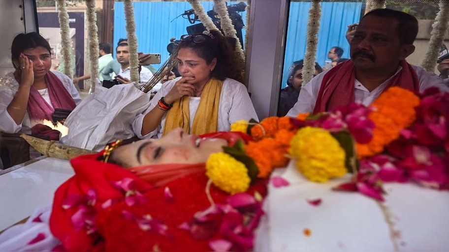  तुनिषा अपने पीछे छोड़ गई 15 करोड़ की जायदाद; पुलिस ने कहा, लव जिहाद का एंगल नहीं 