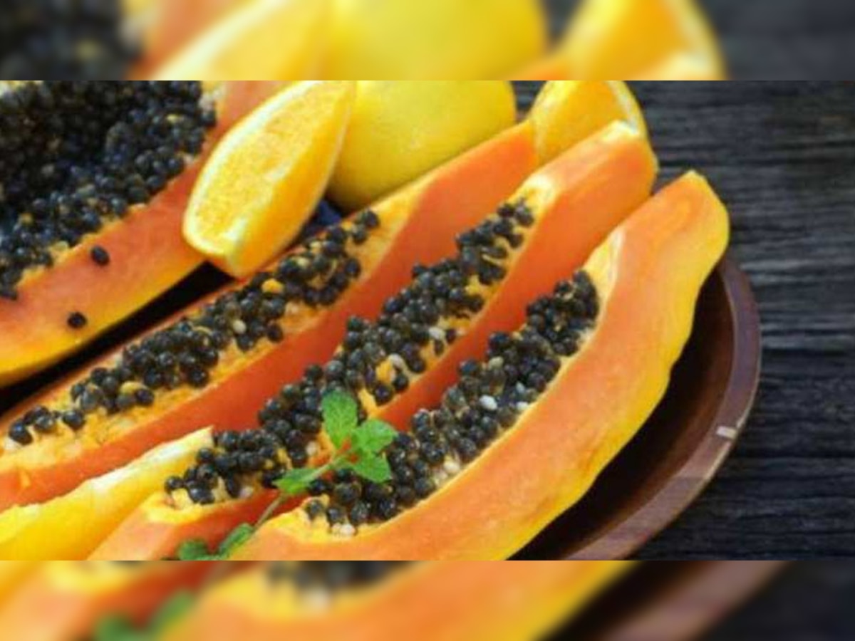 Papaya Seeds Benefits: सर्दियों में खाना शुरू कर दें पपीते के बीज, सर्दी-जुकाम समेत इन बीमारियों में मिलेगा फायदा; मजबूत होगी इम्यूनिटी