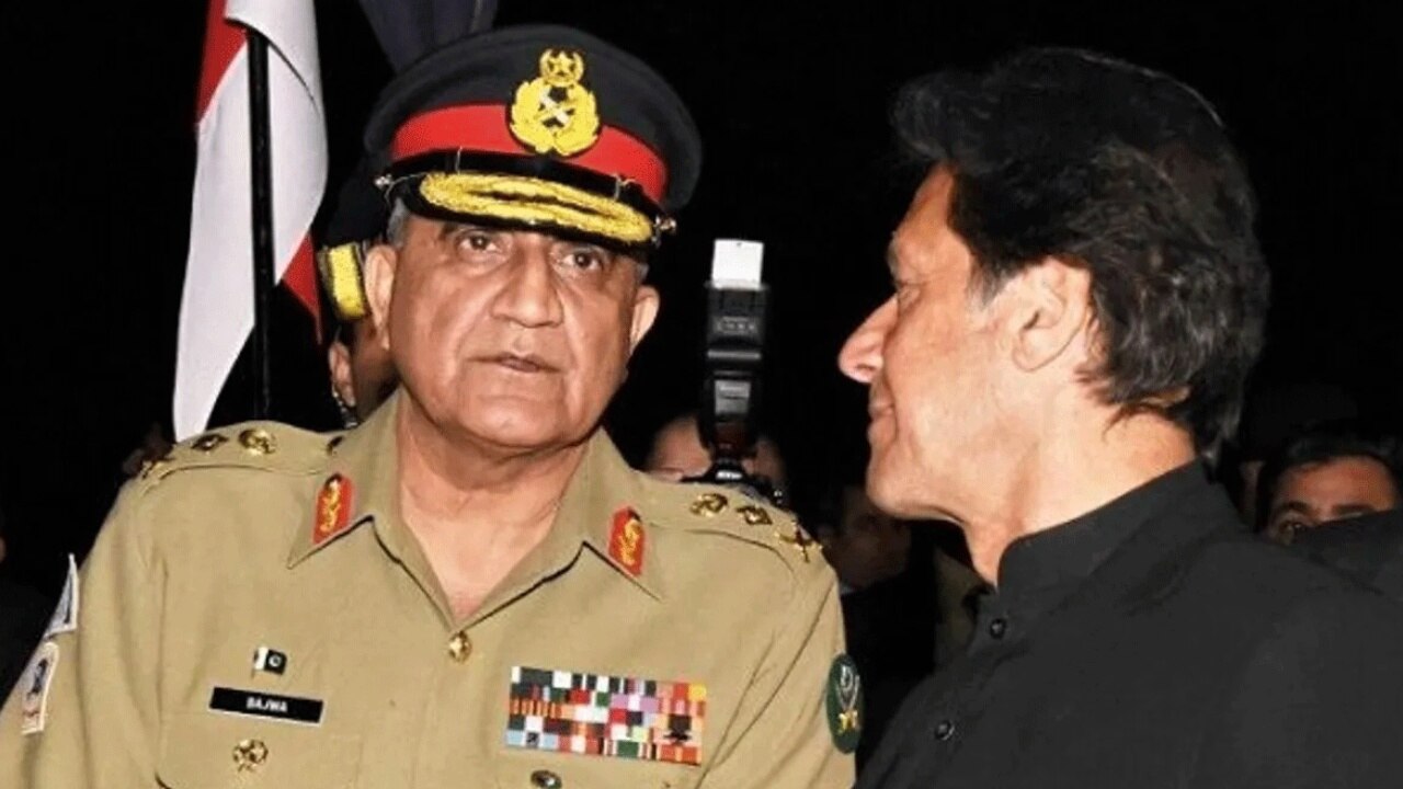 जनरल बाजवा ने दिया था इमरान खान का साथ, शहबाज शरीफ के करीबी का खुलासा