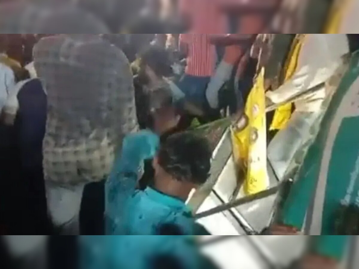 Andhra Pradesh: नेल्लोर में TDP चीफ़ नायडू के रोड शो में भगदड़, 8 की मौत