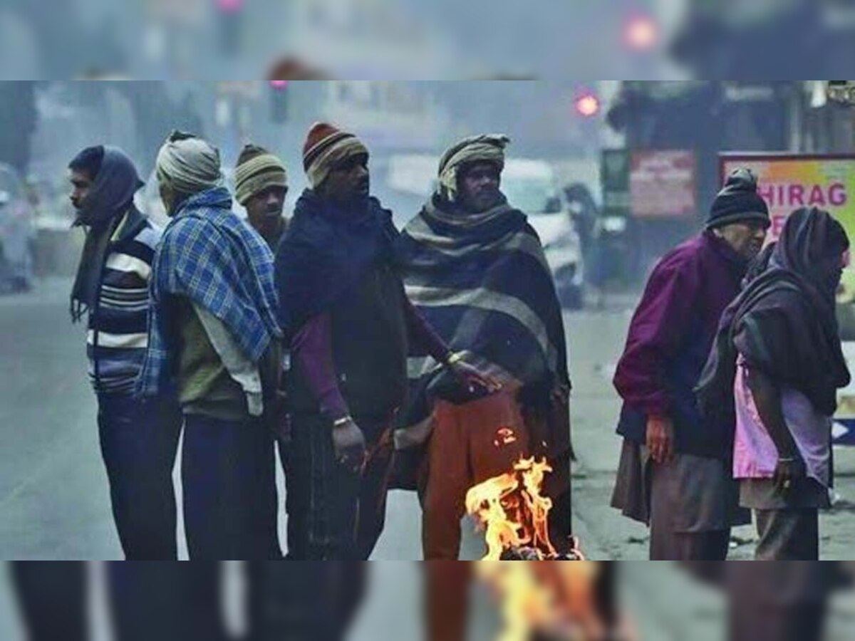 Cold Wave Alert in UP: उत्तर प्रदेश में बर्फीली हवाओं ने लोगों का हाल बेहाल किया, जानें आज आपके शहर का कैसा रहेगा मौसम 