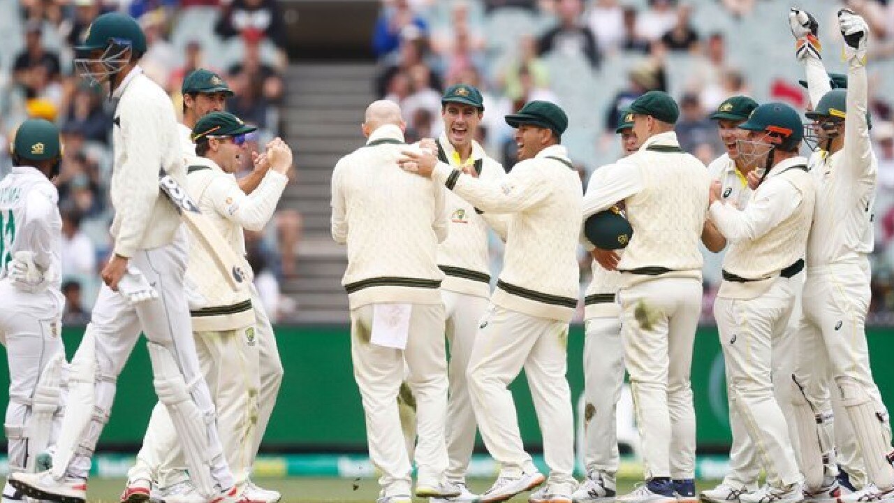 AUS vs SA, 2nd Test: 100वें टेस्ट में वॉर्नर की ऐतिहासिक पारी से जीता ऑस्ट्रेलिया, साउथ अफ्रीका को पारी से हराकर सीरीज में बनाई अजेय बढ़त