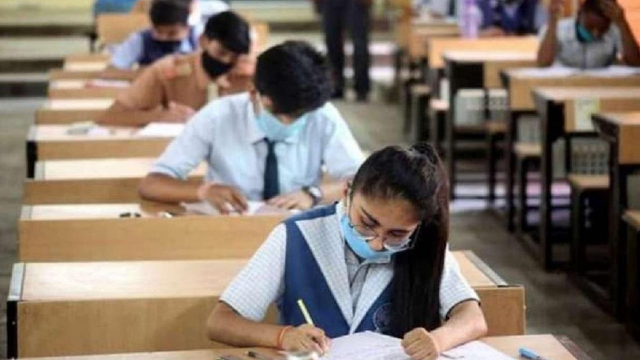 CBSE Datesheet 2023: सीबीएसई ने 10वीं और 12वीं की परीक्षाओं की डेटशीट की जारी, 15 फरवरी से शुरू होंगे एग्जाम