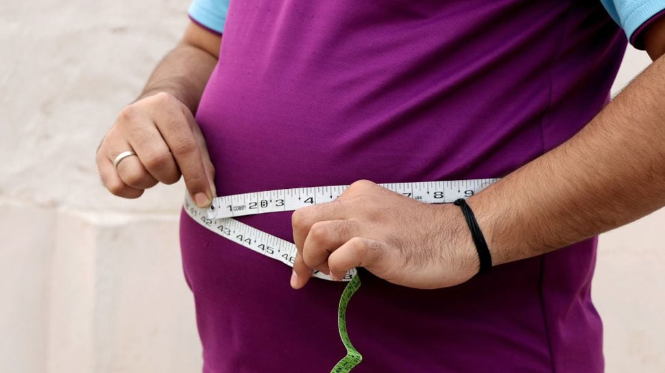 Causes of Obesity: बढ़ते मोटापे ने कर रखा है परेशान? इन 5 खराब आदतों की आज ही कर दें विदाई; नए साल में बॉडी हो जाएगी फिट Causes of Obesity: बढ़ते मोटापे ने कर रखा है परेशान? इन 5 खराब आदतों की आज ही कर दें विदाई; नए साल में बॉडी हो जाएगी फिट