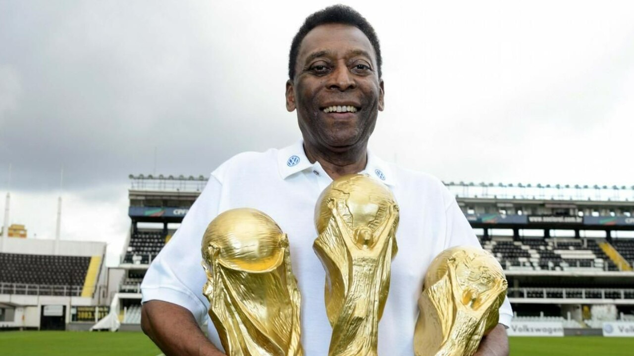 Pele: जब पेले का गेम देखने के लिए 48 घंटे रुक गया था गृहयुद्ध, फीफा ने दी &#039;महानतम&#039; खिलाड़ी की उपाधि