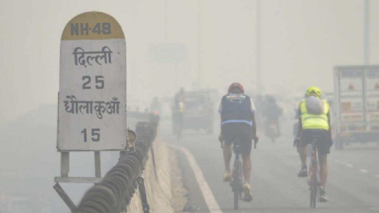 Air Pollution: दिल्ली-एनसीआर में बेहद खराब हुई हवा, इन कार्यों पर लगाई गई रोक