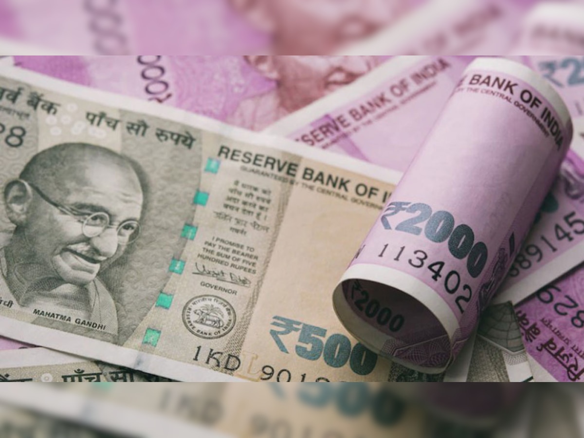 Rupee vs Dollar: 2022 में रुपये में दिखी भयंकर गिरावट, 2013 के बाद सबसे खराब प्रदर्शन