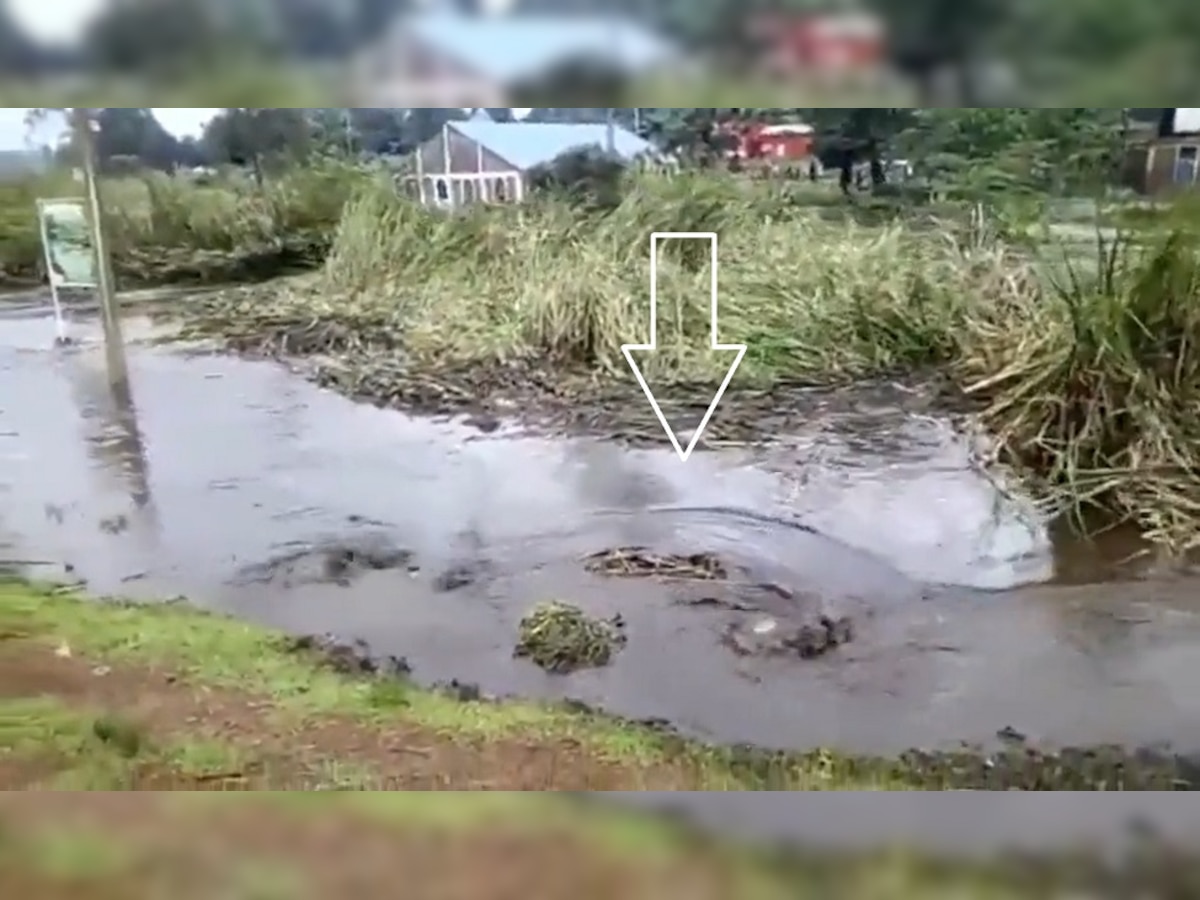 everything is going in sinkhole middle of water in kenya scary video