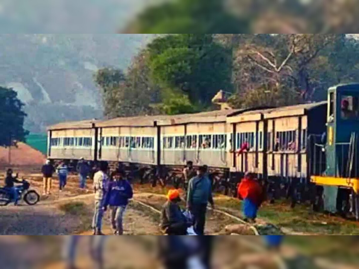 Indian Railways: न कोई TTE, न टिकट, वर्षों से इस ट्रेन में मुफ्त में सफर कर रहे हैं लोग