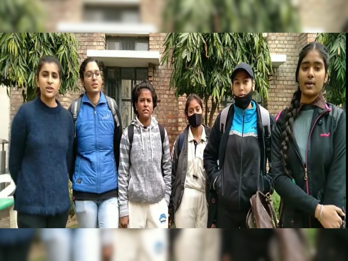 Delhi में हर दिन होने वाली घटनाओं के बाद तेज हुई महिलाओं की सुरक्षा बढ़ाने की मांग