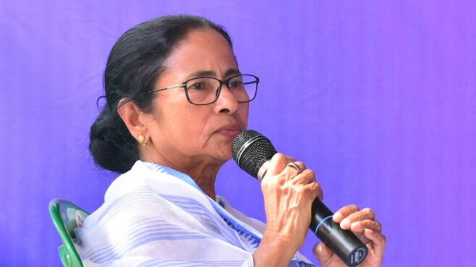 Mamata Banerjee on Vande Bharat:वंदे भारत पर पथराव मामले में भड़कीं ममता बनर्जी, मोदी सरकार को सुनाई खरी-खरी