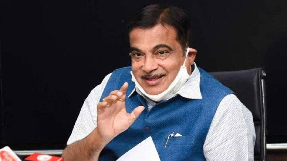 Nitin Gadkari: कार से चलने वालों की हुई मौज, नितिन गडकरी ने नए साल में दे दी एक और बड़ी सौगात