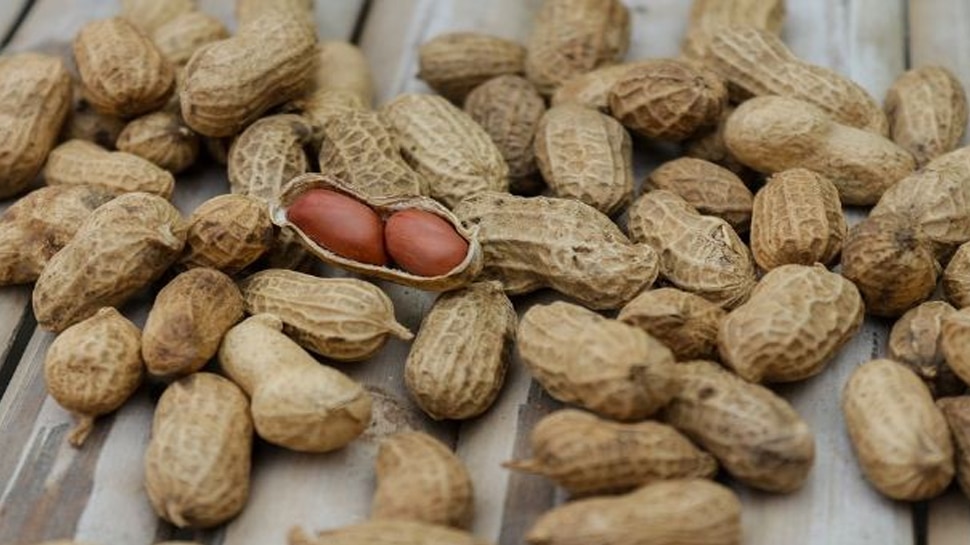 peanuts-side-effects-it-can-cause-weight-gain-upset-stomach-and-several