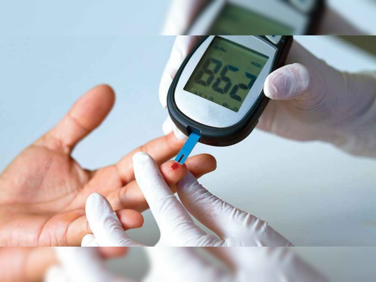 Diabetes Treatment: क्या डायबिटीज के मरीजों के लिए गर्म पानी से नहाना होता है खतरनाक? सच जानकर रह जाएंगे दंग