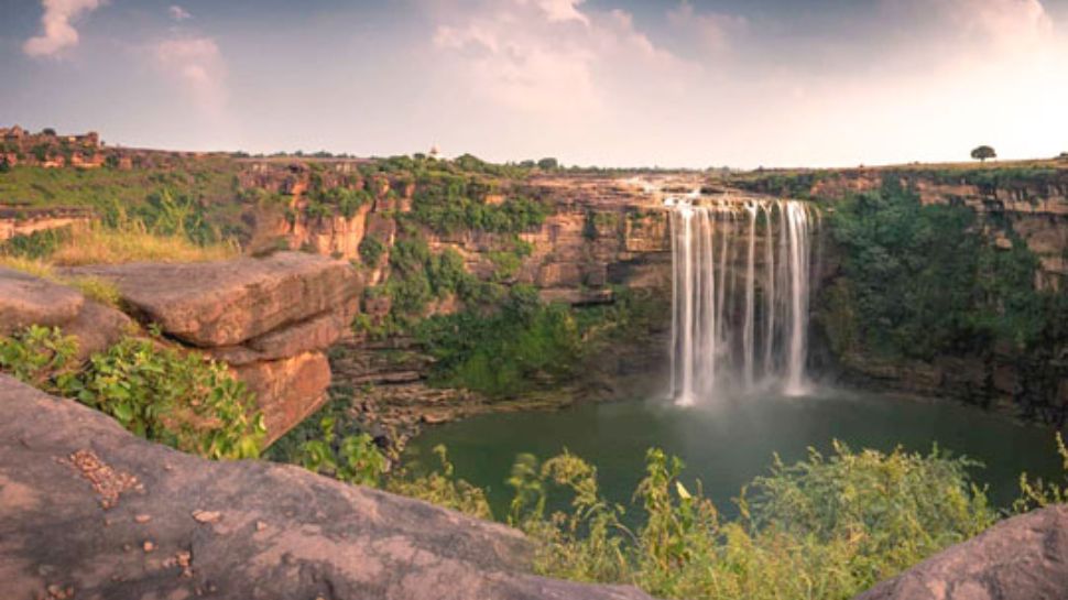Rewa Famous Places to Visit: मध्य प्रदेश का अद्भुत शहर है रीवा! शहर की ...
