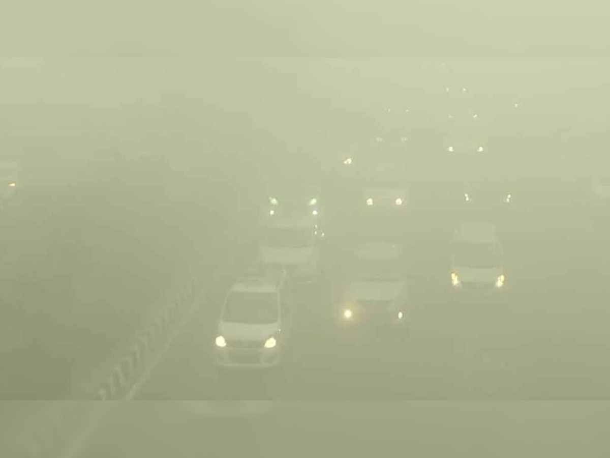 Weather Update: दिल्ली में छाया घना कोहरा, स्कूल में छुट्टियां बढ़ीं, जाने अपने शहर का हाल