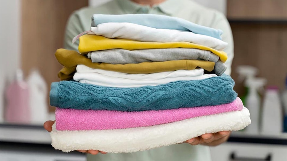 cloth-cleaning-tips-how-to-clean-and-wash-cloths-without-water-cloth