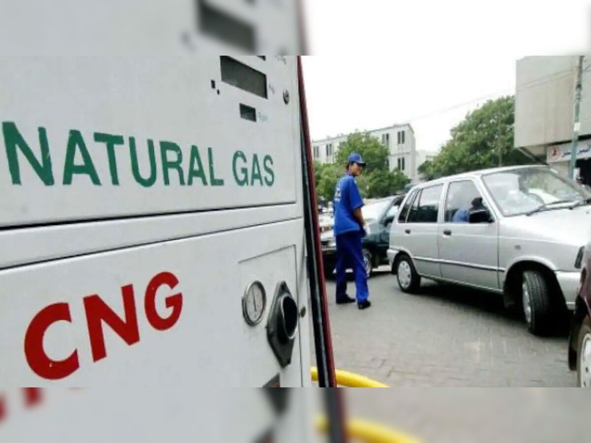 Petrol-Diesel Price: फ‍िर महंगी हुई CNG, पेट्रोल-डीजल पर तेल कंपन‍ियों ने दी राहत! जान‍िए लेटेस्‍ट रेट