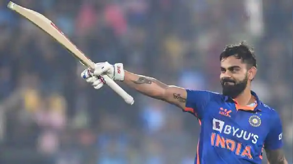 Virat Kohli Bat Price And Weight Know Details IND vs SL 1st ODI Team India Gold Wizard Bat