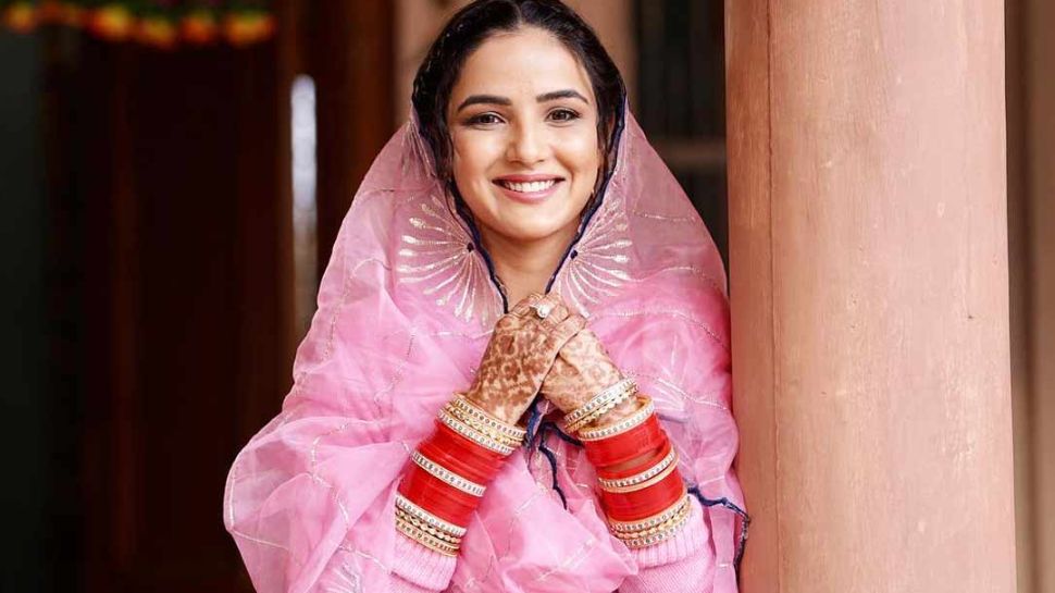 अली गोनी नहीं, इस सिंगर की दुल्हन बनी दिखाई दीं Jasmin Bhasin, शेयर किया ‘शादी’ का वीडियो