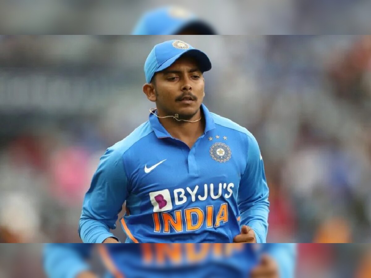 IND vs NZ: BCCI ने न्यूजीलैंड के खिलाफ वनडे और टी20 सीरीज के लिए किया टीम इंडिया का एलान, तीहरा शतक लगाने वाले बल्लेबाज की वापसी