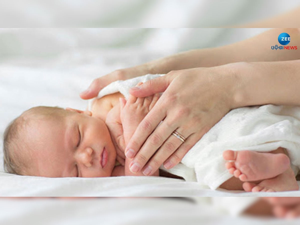 Winter Baby Care Tips: ଶୀତରେ ନବଜାତ ଶିଶୁର ନିଅନ୍ତୁ ଏପରି ଯତ୍ନ, ଆପଣାନ୍ତୁ ଏହି ୮ ଉପାୟ 