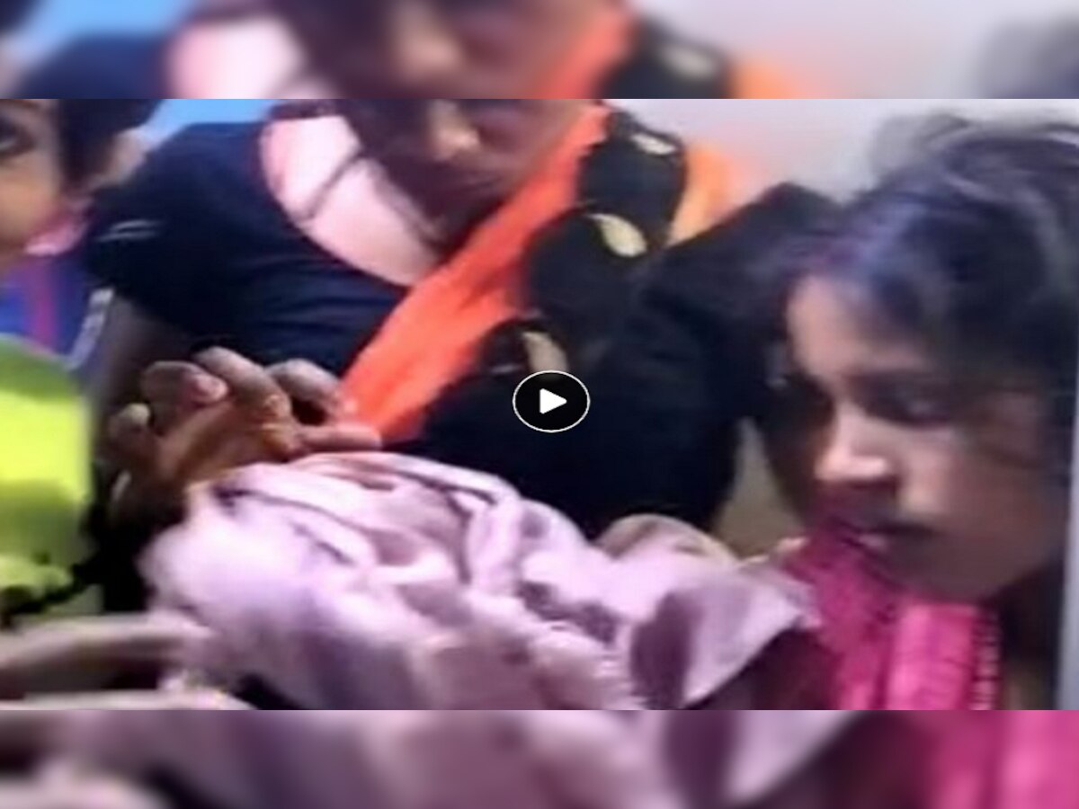 किन्नरों ने चलती ट्रेन में कराई महिला की डिलीवरी, जच्चा-बच्चा सुरक्षित