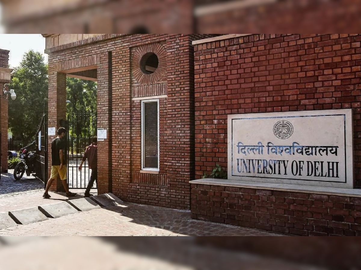 Delhi University: लॉ फैकेल्टी में एडहॉक शिक्षकों के पद खत्म कर गेस्ट टीचर्स की भर्ती, नहीं मिल रहा आरक्षण