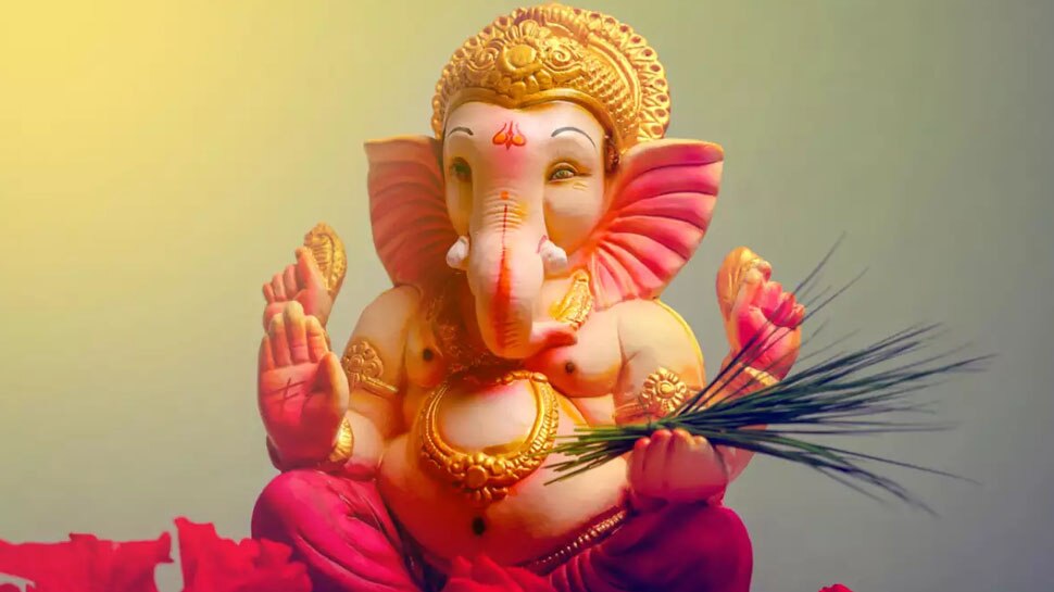 Budhwar ke Totke: आपके अटक जाते हैं बनते हुए काम? बुधवार को कर लें भगवान गणेश से जुड़े ये 4 उपाय, बदल जाएगी किस्मत