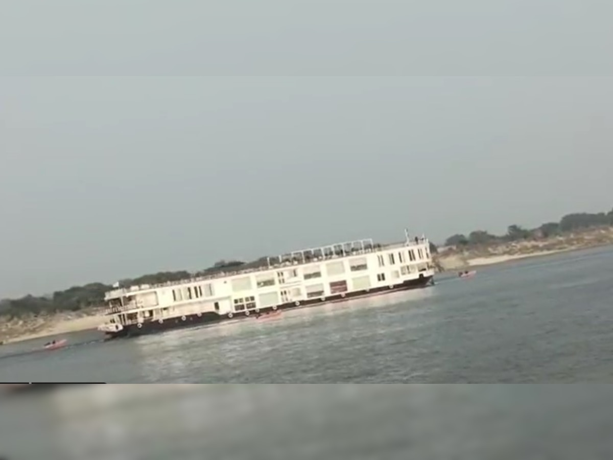 Ganga Vilas Cruise: सिमरिया में नहीं रुका गंगा विलास क्रूज, इंतजार में मुरझा गए भाजपा नेताओं के फूल