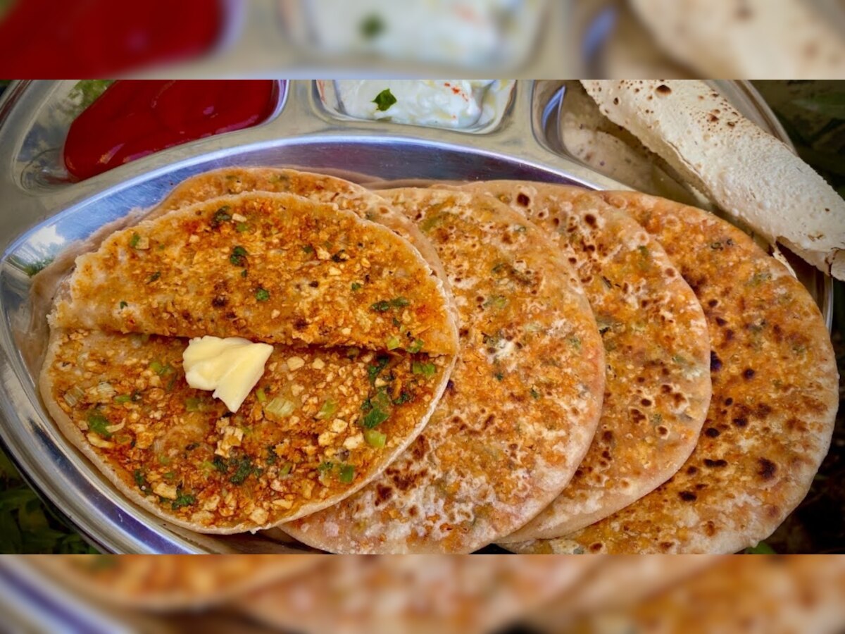 How To Make Papad Paratha: नाश्ते में बनाएं चटपटा पापड़ पराठा, खाकर हर कोई करेगा खूब तारीफ