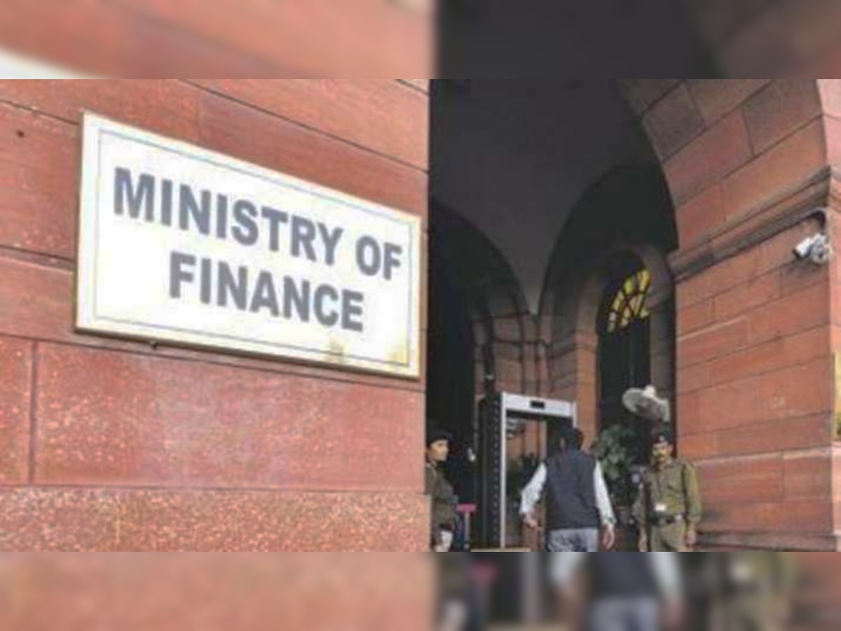 Ministry Of Finance: वित्त मंत्रालय का कर्मचारी जासूसी के आरोप में गिरफ्तार, पैसों के लिए दूसरे देशों को देता था गोपनीय जानकारी