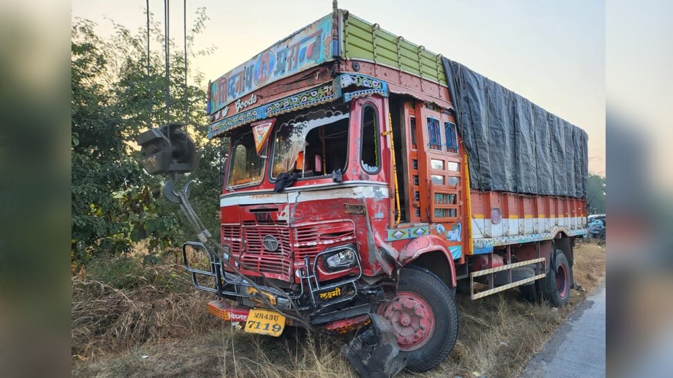 Maharashtra Road Accident: महाराष्ट्र में भीषण सड़क हादसा, 13 लोगों की गई जान