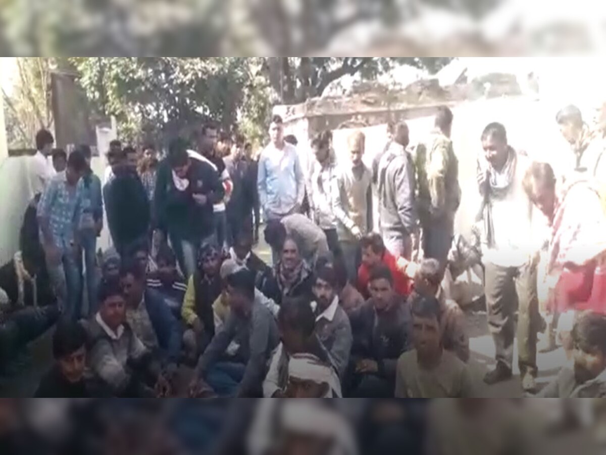 चित्तौड़गढ़ः सांवलियाजी के सोनियाणा गांव में मिला 4 बोरा डोडा चूरा, फिर इस बात को लेकर खूब हुआ हंगामा, ग्रामीणों ने किया घेराव